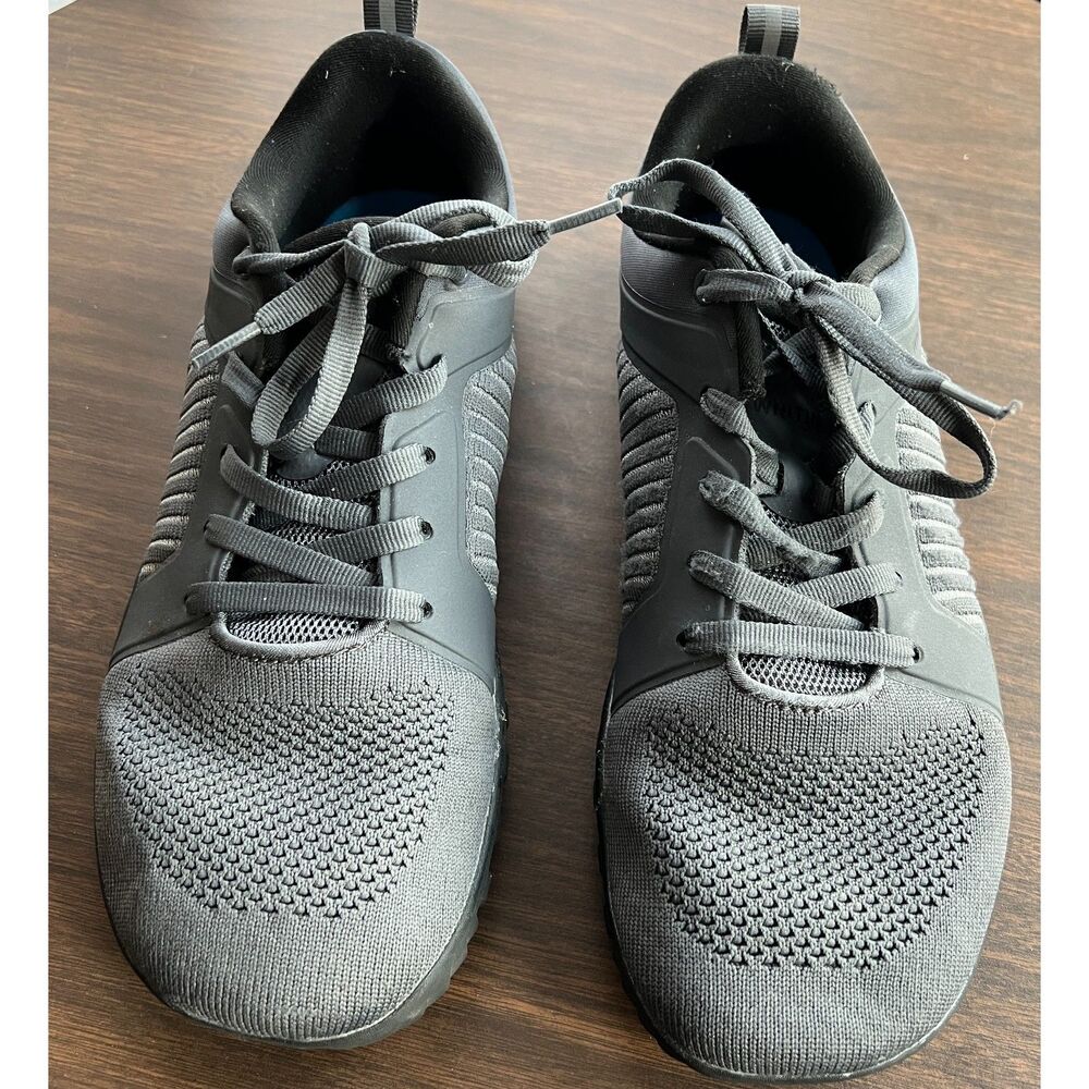 Whitin barefoot trial-running shoes in light grey. Size 42.
